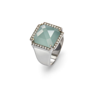 Milky Aquamarine Whitegold Ring with white diamonds