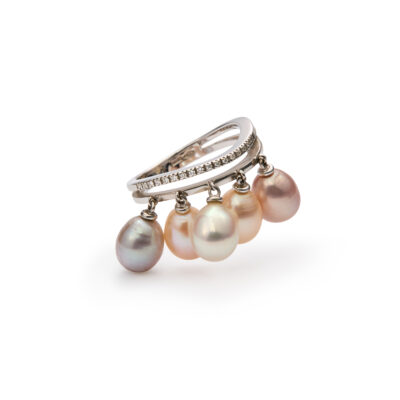 Dangling Pearl Whitegold Ring